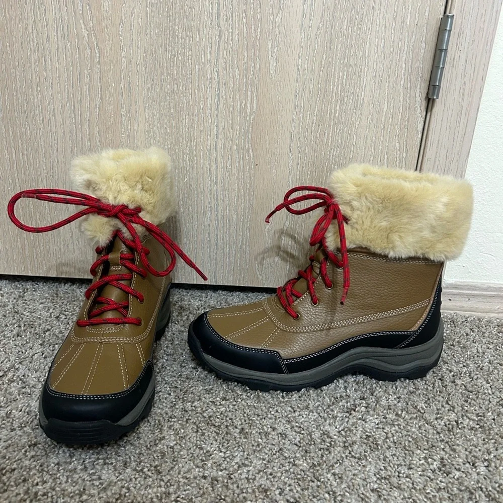 Clarks Mazlyn Arctic Duck Boots Women's Size 7.5 D Brown Leather Faux Fur Winter